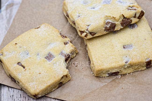 Chocolate chip biscuits — Stock Photo