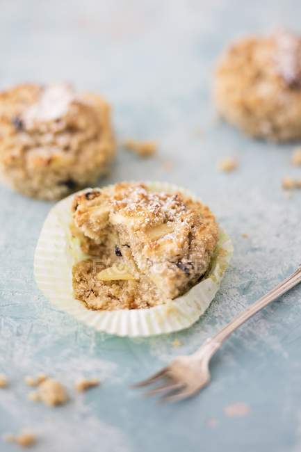 Muffins de quinua y manzana - foto de stock