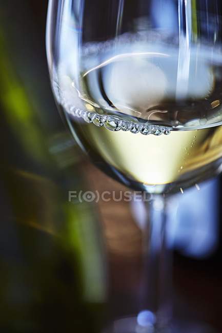 Bicchiere di vino bianco — Foto stock