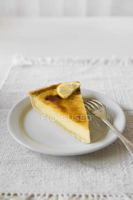 Tranche de tarte au citron — Photo de stock