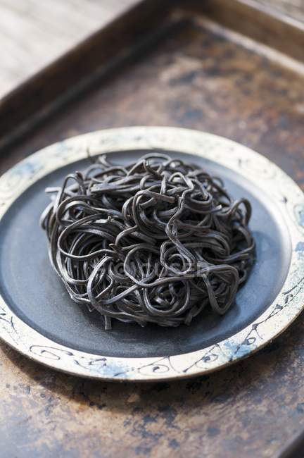 Schwarze Tintenfischtinte Linguine Pasta — Stockfoto
