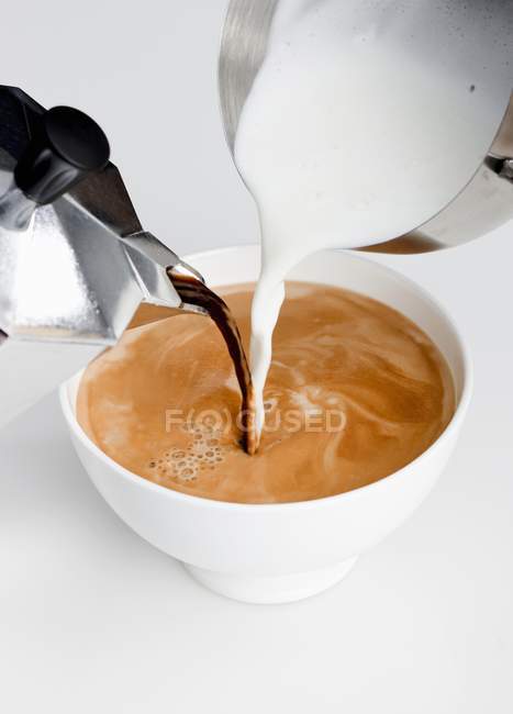 Espresso und Milch v — Stockfoto