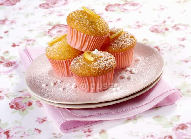 Zitrone und Vanille Cupcakes — Stockfoto