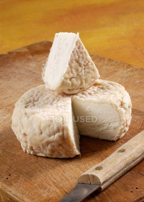 Italian goats' cheese — Stock Photo