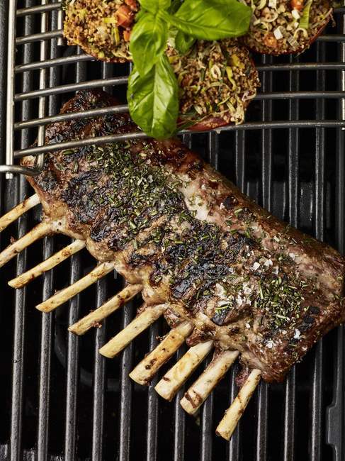 Rack of lamb with herbs — Stock Photo