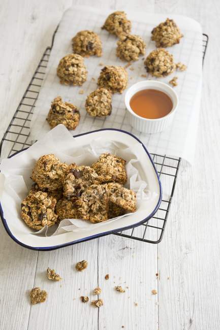 Breakfast biscuits with oats — Stock Photo
