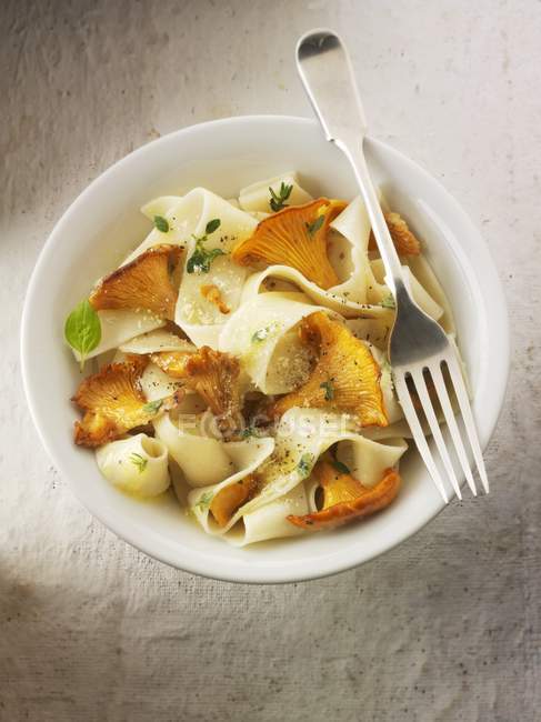 Pappardelle pasta with mushrooms — Stock Photo