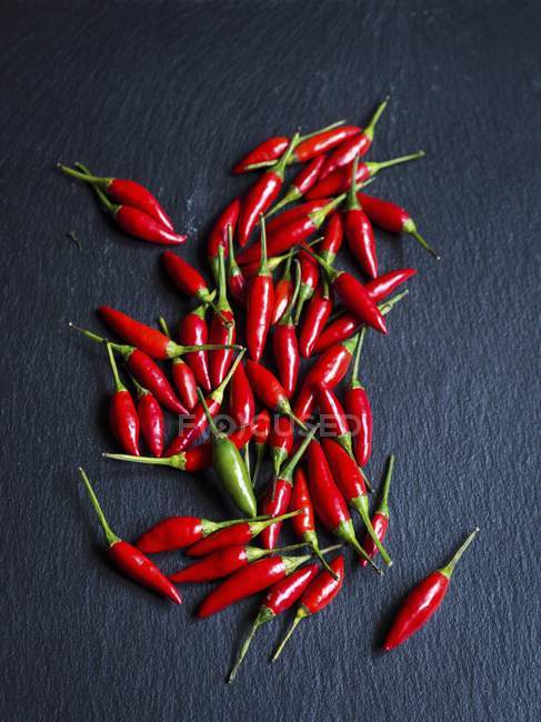 Small chili peppers — Stock Photo