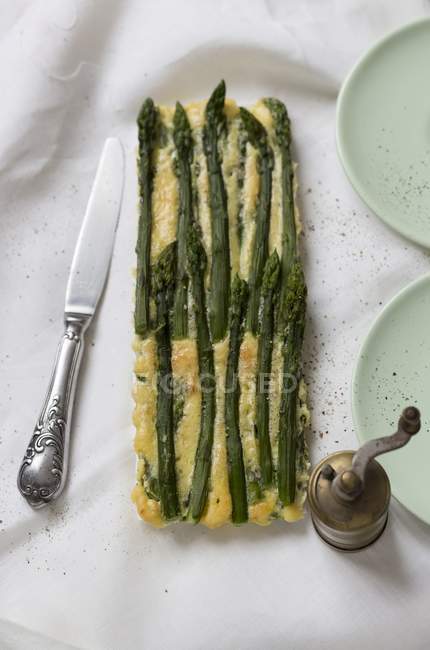 Tarte aux asperges vertes au poivre — Photo de stock