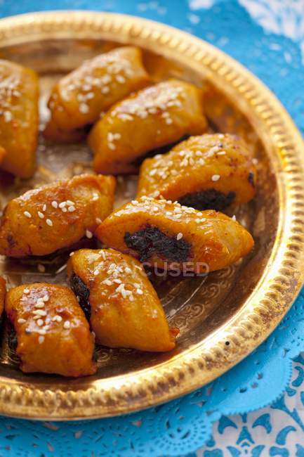 Pequeños pasteles de fecha de Túnez - foto de stock