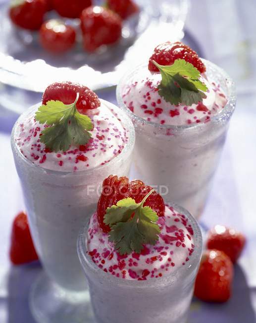 Strawberry mousse with coriander — Stock Photo