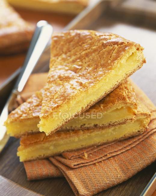 Sliced Traditional Basque cake — Stock Photo