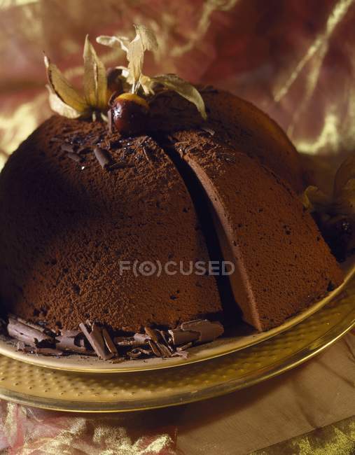 Pastel de chocolate decorado - foto de stock