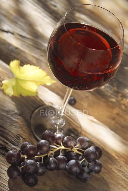 Келих червоного вина — стокове фото