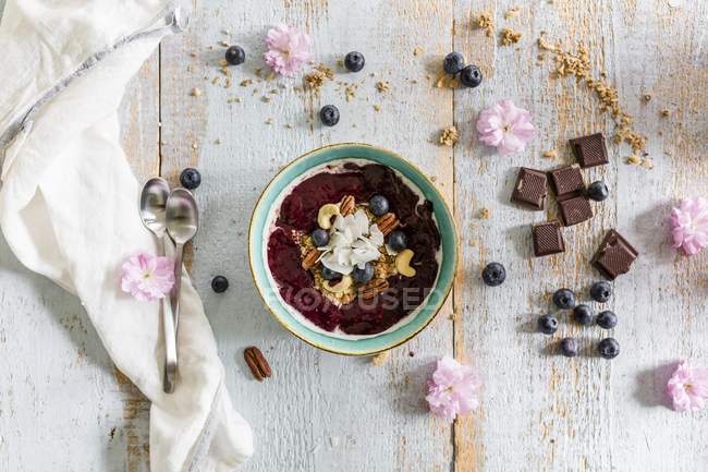 Smoothie bowl with berries — Stock Photo