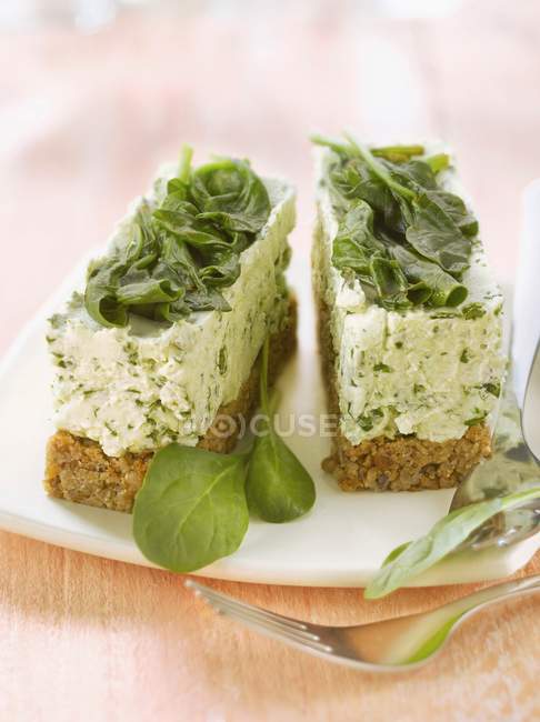 Boursin and spinach cheesecake — Stock Photo