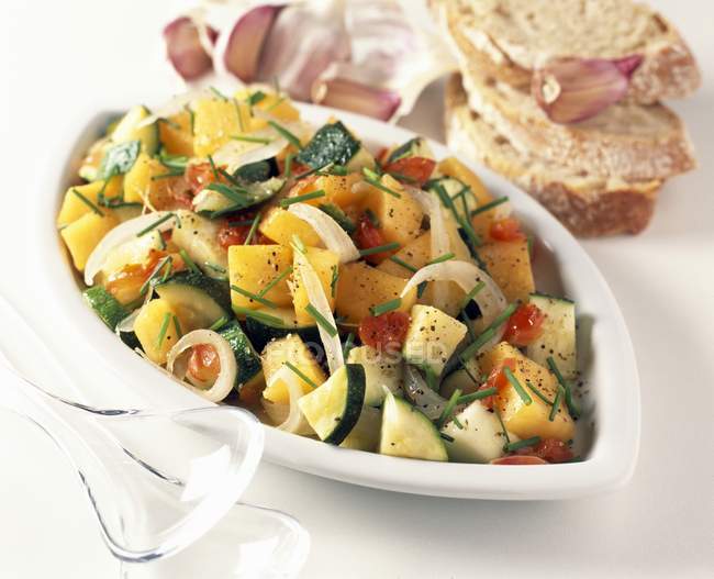 Salada de abóbora e legumes — Fotografia de Stock