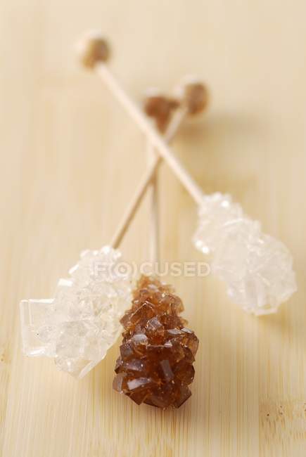 Vista close-up de três varas de açúcar swizzle — Fotografia de Stock