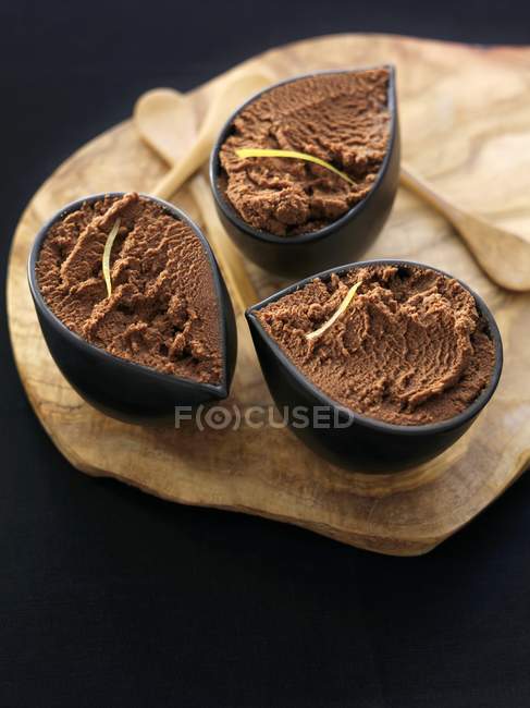 Lemon-flavored chocolate mousse — Stock Photo