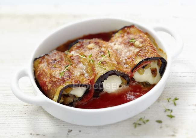 Cannelloni pasta stuffed with eggplants and mozzarella — Stock Photo