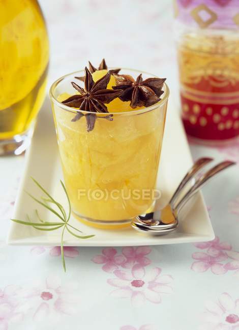 Orangenfruchtsalat mit Olivenöl — Stockfoto
