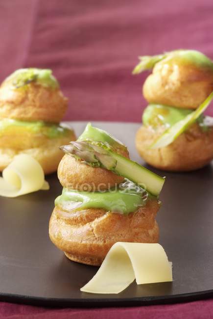 Asparagus and cheese savoury — Stock Photo
