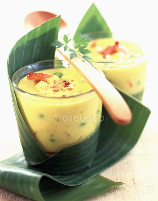 Суп из кокосового молока — стоковое фото