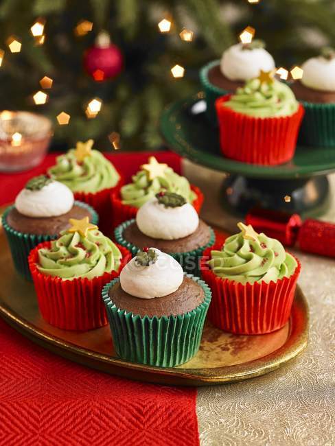 Christmas Pudding Cupcakes — Stock Photo