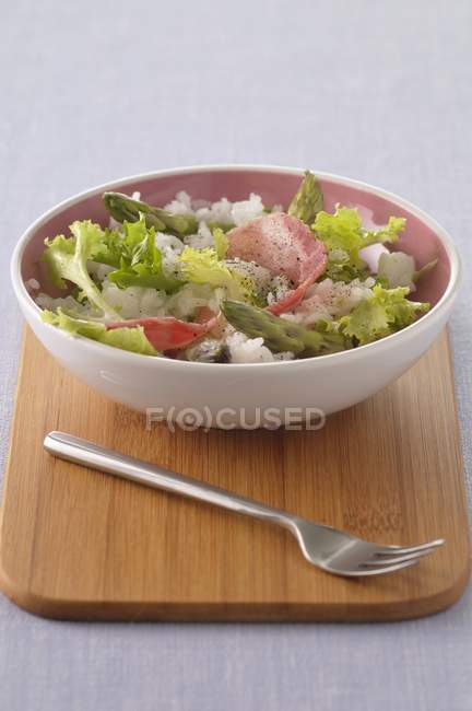 Зерна рису салат — стокове фото
