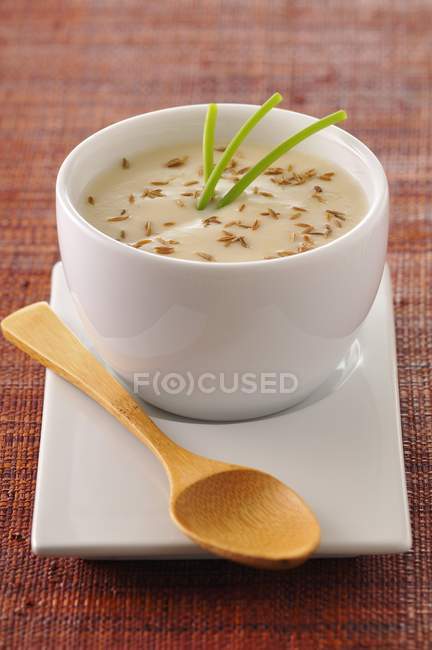 Creamy cauliflower soup with cumin seeds — Stock Photo