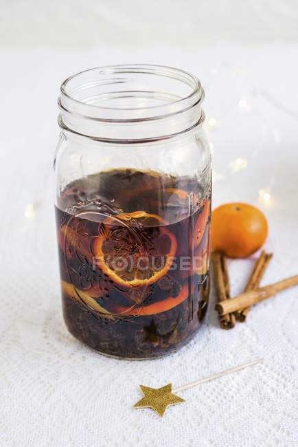 Homemade rum punch with clementines — Stock Photo