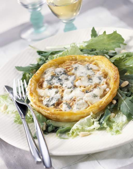 Roquefort and walnut pastry — Stock Photo