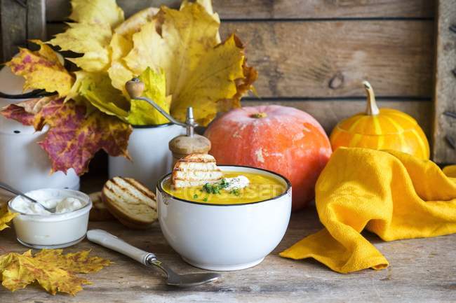 Creamy pumpkin soup — Stock Photo
