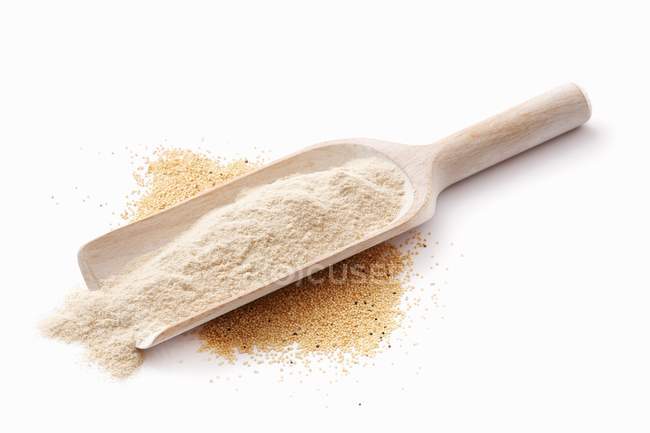 Farinha de quinoa na colher — Fotografia de Stock