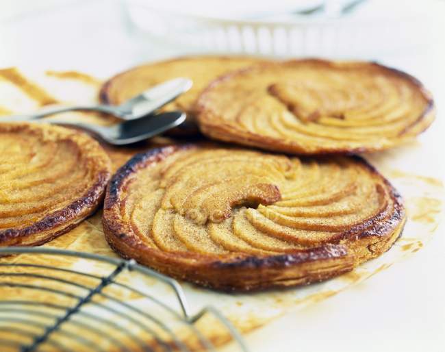 Tartelettes aux pommes et cannelle — Photo de stock