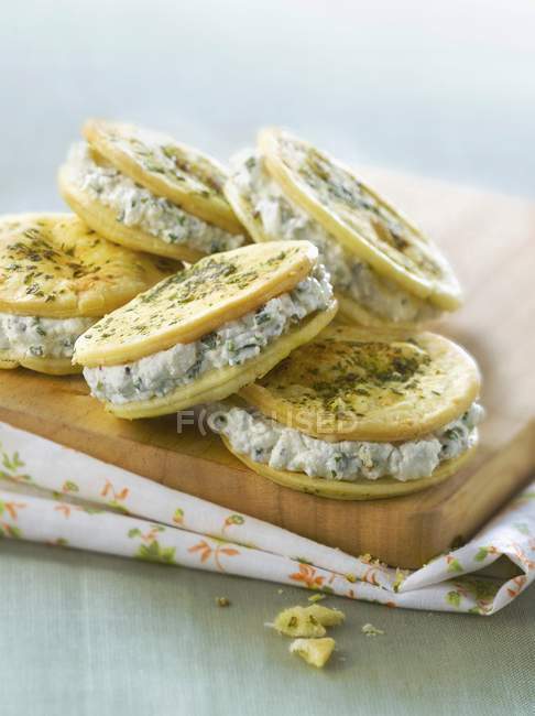 Garlic and herb cookie — Stock Photo