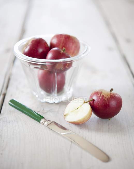 Mini pommes rouges — Photo de stock