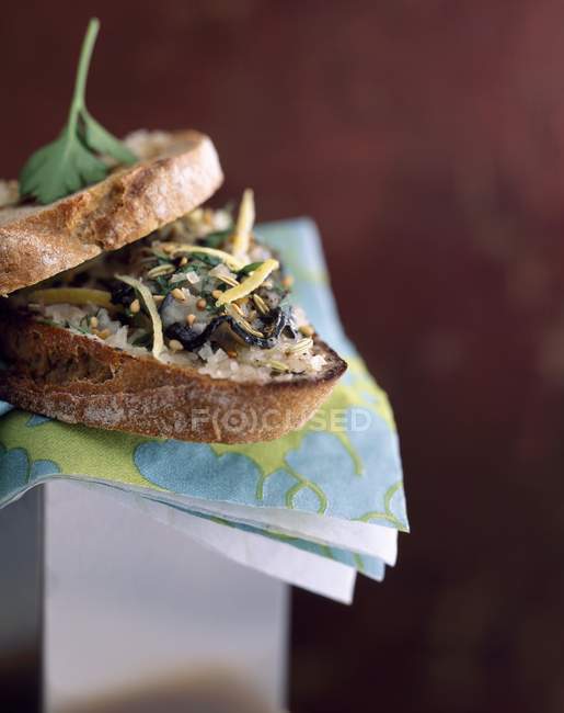 Sandwich mit Austern — Stockfoto