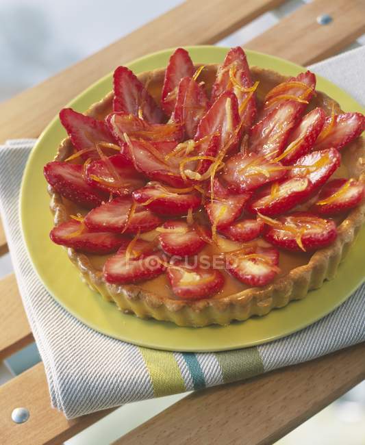 Strawberry tart on platter — Stock Photo