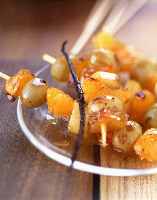 Kebab di frutta al miele — Foto stock