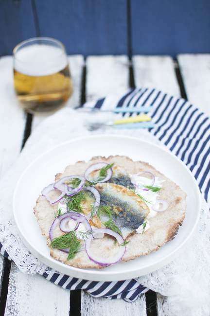 Fried herring with crispbread — Stock Photo