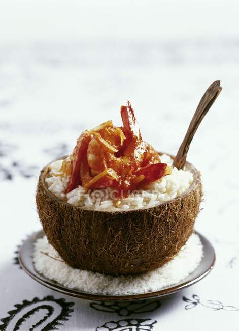 Coconut rice with prawns — Stock Photo