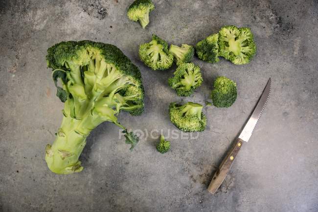 Tapas de brócoli cortadas - foto de stock