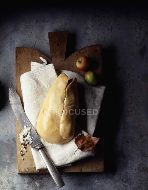 Foie gras sin cocer - foto de stock