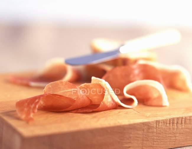 Fette di prosciutto crudo — Foto stock