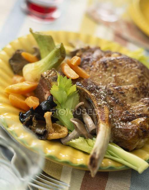 Veal chop  la forestiere — Stock Photo