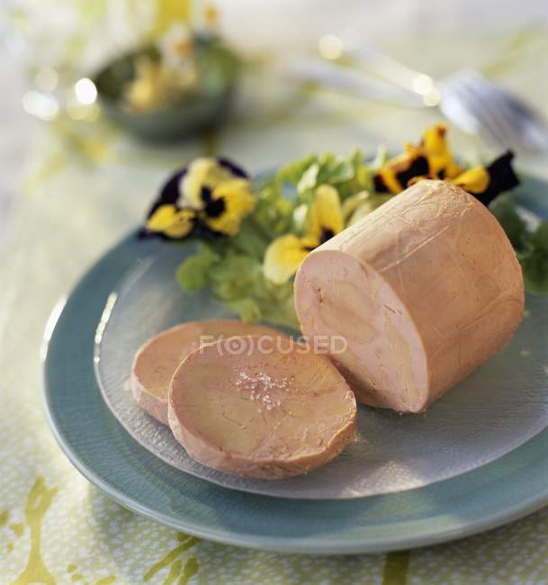 Bloque rebanado de foie gras - foto de stock