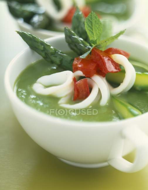 Creme de sopa de espargos verde — Fotografia de Stock