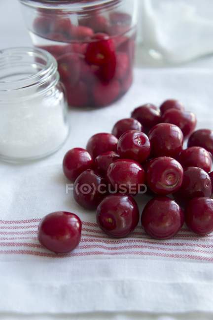 Preparing cherries for preservation — Stock Photo