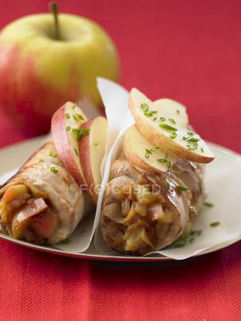 Turkey and apple rolls — Stock Photo